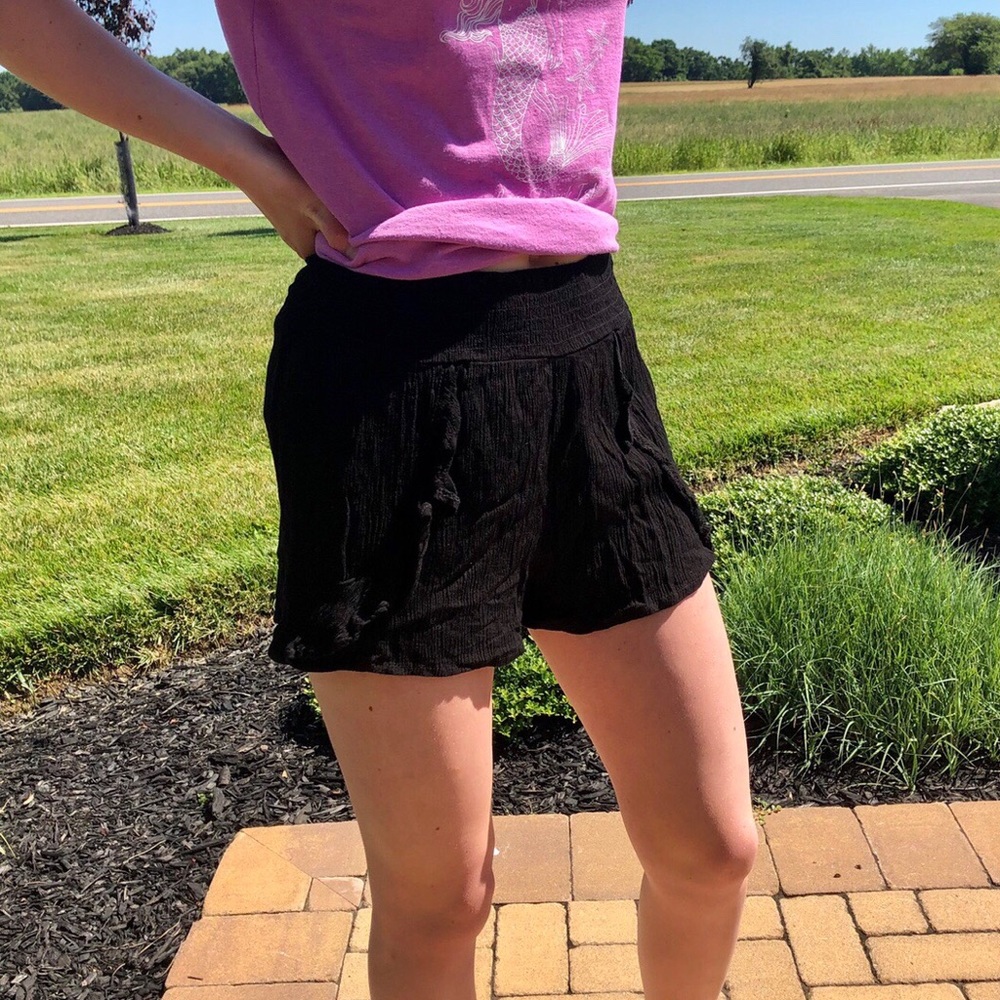 Black frilled shorts😊